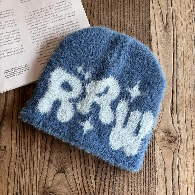 BEANIES Y2K LETTER