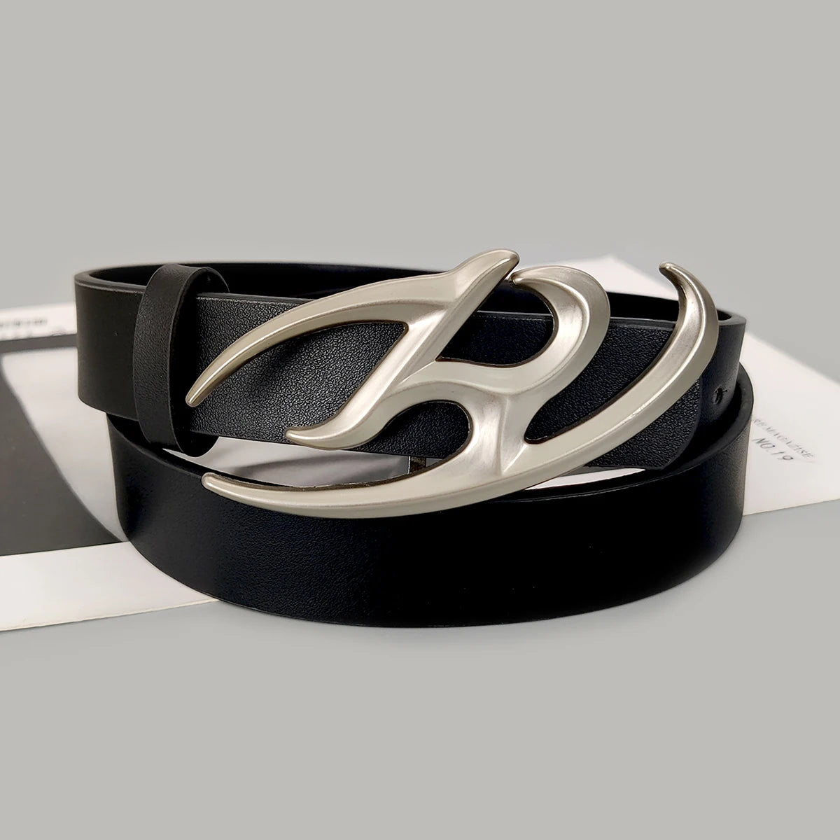 DESIGNER BELT Y2K