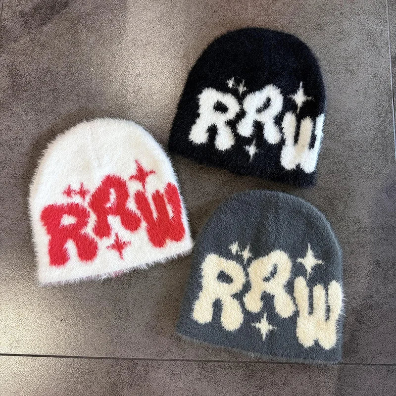BEANIES Y2K LETTER