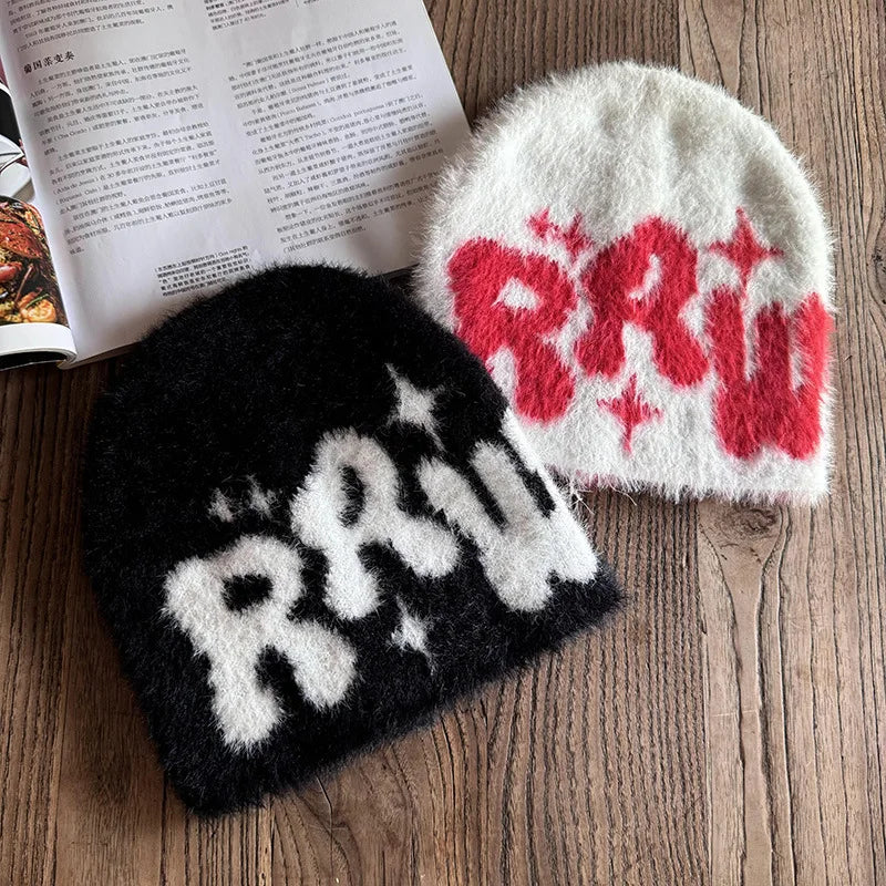 BEANIES Y2K LETTER
