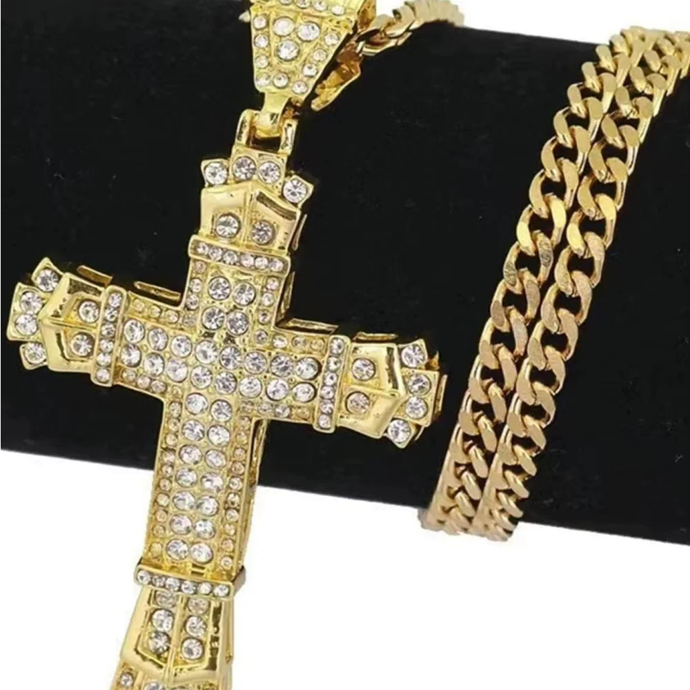 CHAIN PENDANT CROSS STYLE