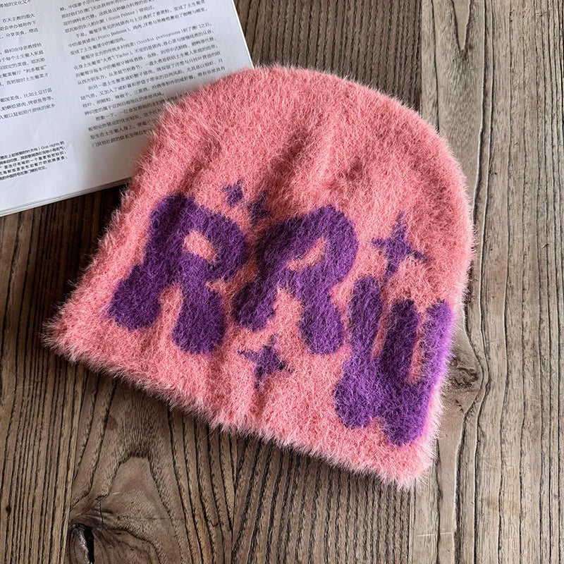 BEANIES Y2K LETTER